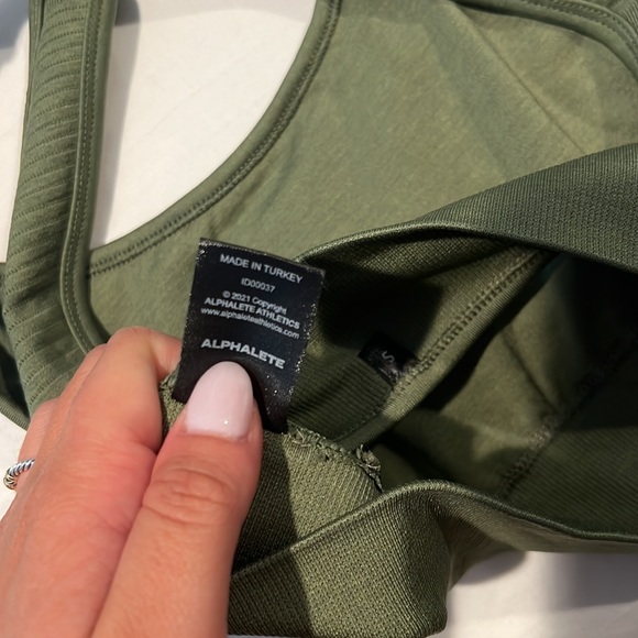 Alphalete size Small Revival sports bra in like new condition - Picture 3 of 3